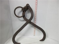 ANTIQUE HEAVY LOG SKIDDING TONGS