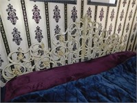 KING SIZE BED WITH METAL HEADBOARD AND HOLLYWOOD