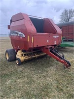 New Holland BR780A round baler