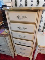LINGERIE DRESSER WITH 6 DRAWERS SOME WEAR ON TOP