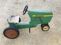 Vintage John Deere 520 ERTL Pedal tractor
