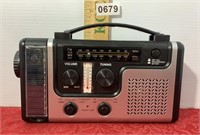 Emergency Radio w/ Flashlight