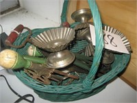 BASKET OF OLD KITCHEN ITEMS