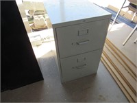 2 Drawer Filing Cabinet 29 " X 18 "