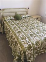 Retro Bedspread & Linen  Set