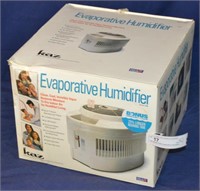 Kaz Model 3300 Evaporative Humidifier