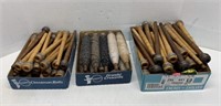 LARGE LOT OF VINTAGE WOODEN SEWING SPOOLS