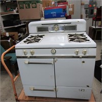 Vintage Detroit Jewel gas stove/oven.