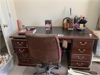 Desk & Chair (DS6)