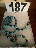 Necklace, Bracelet & Earrings (DS5)