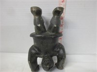 VINTAGE SOAPSTONE CARVING, "naulituk" 3676