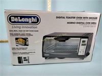 DeLonghi digital toaster oven - in box