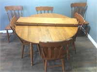 ROUND DINING TABLE & 6 CHAIRS & 2 LEAFS
