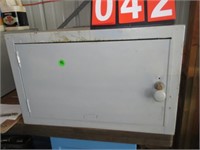 METAL CABINET ( CONTENT ON TOP & INSIDE IS