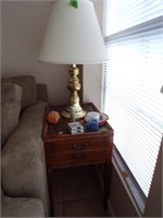 Leathertop table w/lamp & misc items