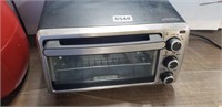 BLACK & DECKER TOASTER OVEN USED