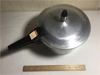 Pomtrex Pressure Cooker