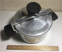 Wear-ever Chicken Bucket Pressure Cooker