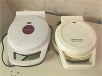 Pair of Waffle Makers - Tested Works