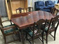 DINING ROOM TABLE & 6 CHAIRS, 2 LEAFS