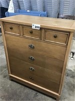 CHEST OF DRAWERS (matches lot # 210)