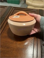 USA pottery bowl w lid
