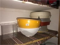 misc kitchenware tupperware