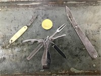 Vtg. pocket knives & multi-tool