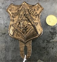 Vtg. metal Masonic plate topper