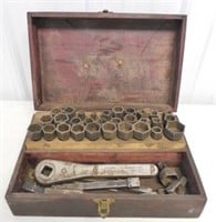 Antique Syracuse wrench & socket set w/ box