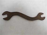 D M I Co. No. 4 antique wrench
