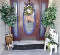 DECORATIONS AT FRONT ENTRANCE