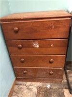 Small Dresser, chip on one drawer & missing knobs