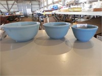 Vintage Blue Pyrex Nesting Bowls - lot of 3