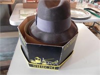 Vintage Men's Dobbs Hat w/Box (Fifth Ave., NY)