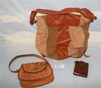 FLAT BOX OF LEATHER & LEATHER STYLE PURSES