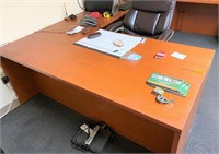 EXECUTIVE WOOD DESK w/ (2) CHAIRS