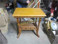 ANTIQUE OAK TABLE