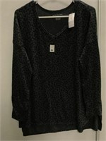 AMERICAN EAGLE WOMEN'S LONGSLEEVE SIZE MEDIUM