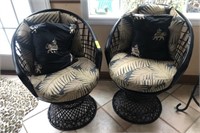 WICKER PALM PRINT PAIR OF CHAIRS