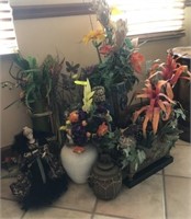 GROUP LOT OF FLORAL DECOR, VASES, MISC PLANTERS