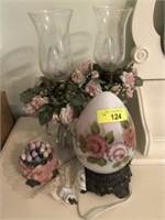 GROUP LOT FLORAL DECOR, FROSTED SHADE EGG LAMP