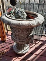 LARGE PATIO PLANTER URN WITH CONTENTS