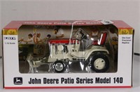 John Deere Patio Series Model 140 Red 1/16  Ertl