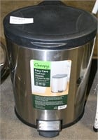 CANOPY EASY CARE TRASH CAN