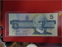 5 Canadian Five Dollar Bills