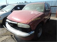 1998 Chevrolet Blazer 1GNCS18W7WK199557 Red