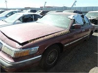 1992 Mercury Grand Marquis 2MECM75W7NX623842 Red