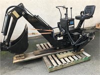 3pt Backhoe w/self contained hydraulic system