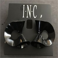 NWT INC BLACK EARRINGS $26